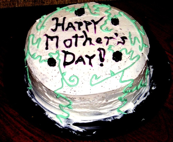 Mothers'_Day_Cake.jpg