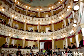 teatro-rossetti-int.jpg