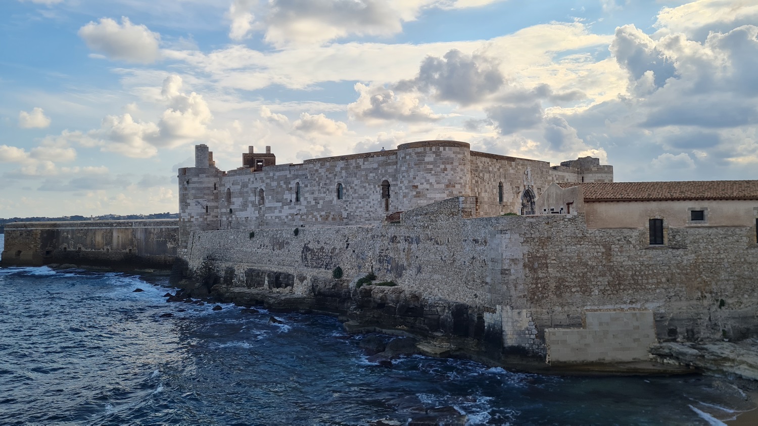 Castello di Maniace.jpg